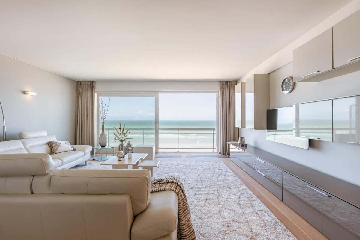 Huswell - Apartment With Stunning Sea View In Middelkerke Buitenkant foto