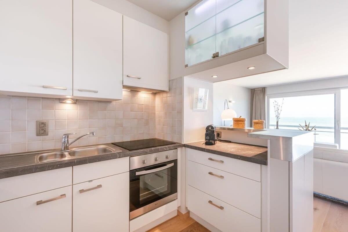 Huswell - Apartment With Stunning Sea View In Middelkerke Buitenkant foto